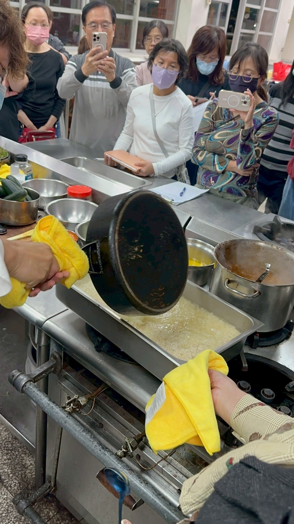 水煮滾後倒入印度長米