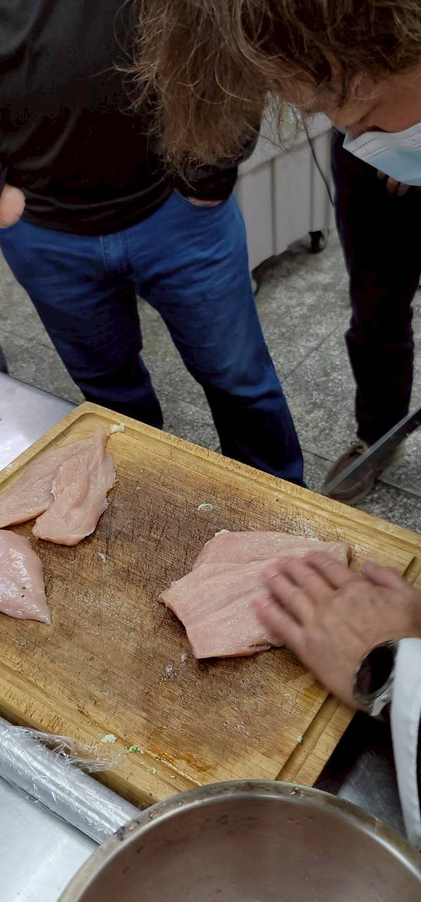 切雞胸肉刀法示範