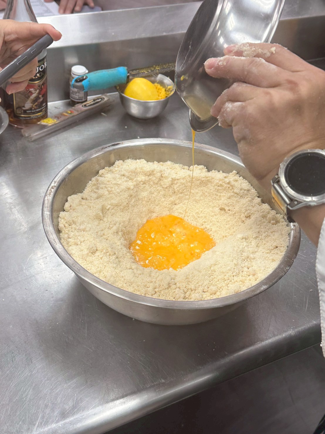 乾性材料混合好才可以放溼性材料