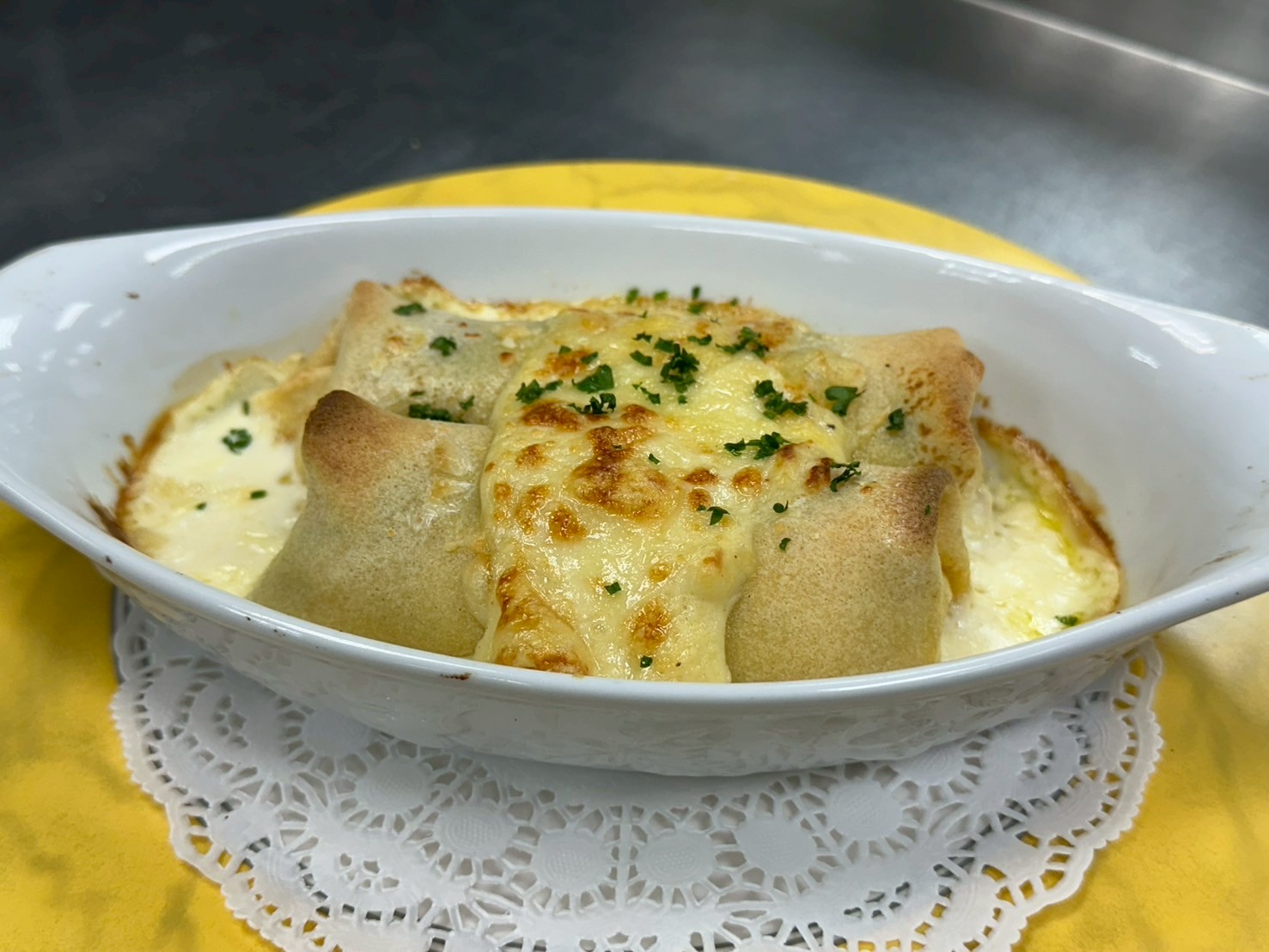 焗烤法式雞肉野菇菠菜薄餅捲 (French Crepes with Chicken, Mushroom and Spinach)