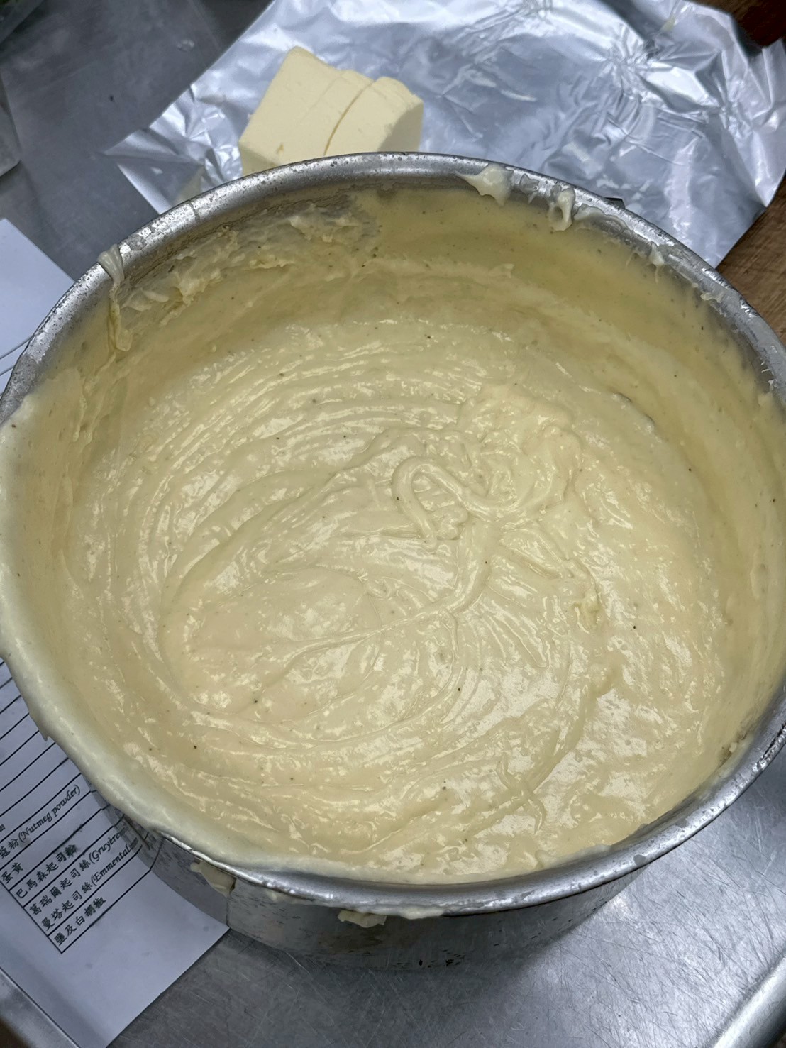 濃稠的白醬樣子