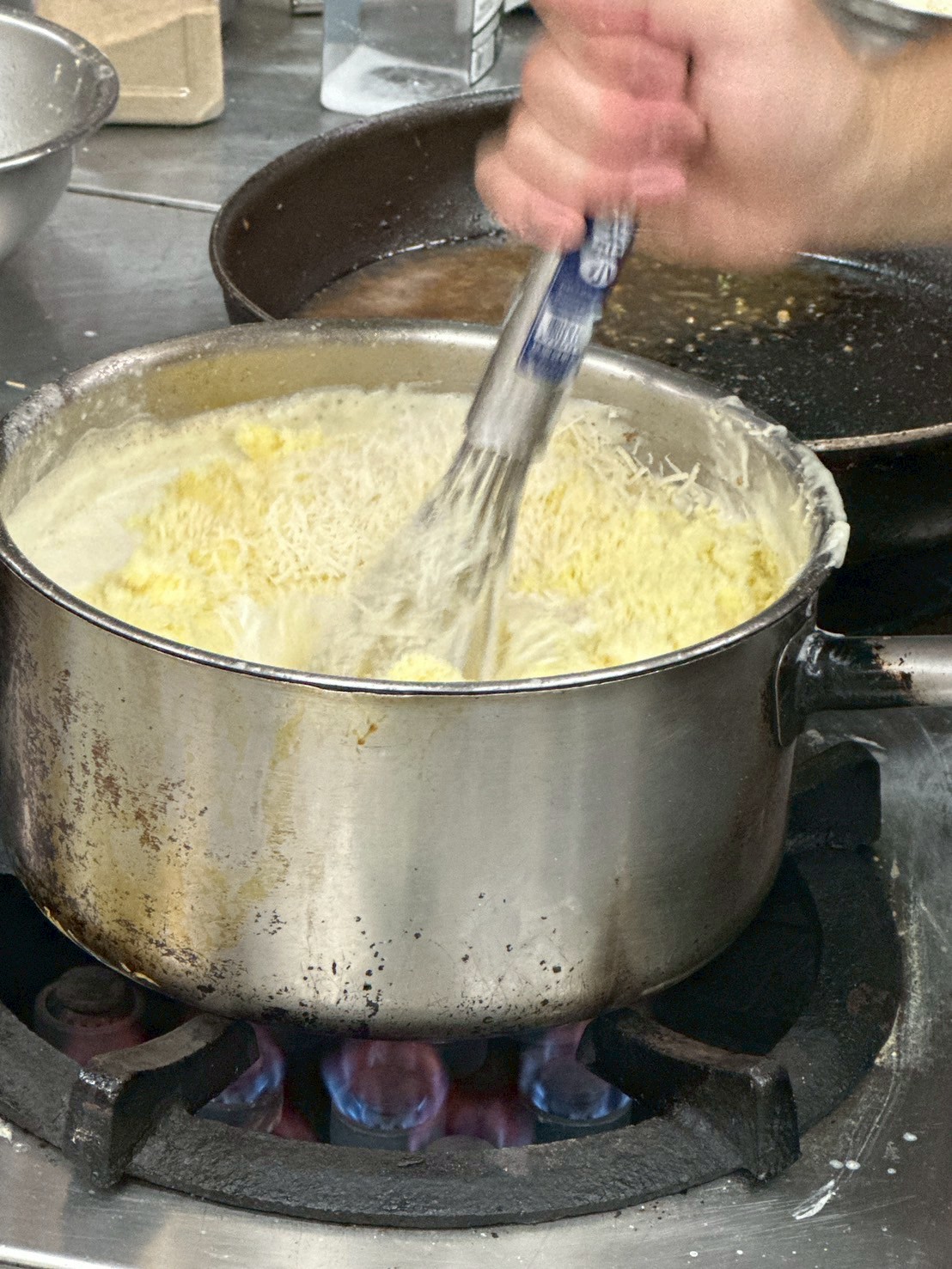 白醬快煮好時會變稠