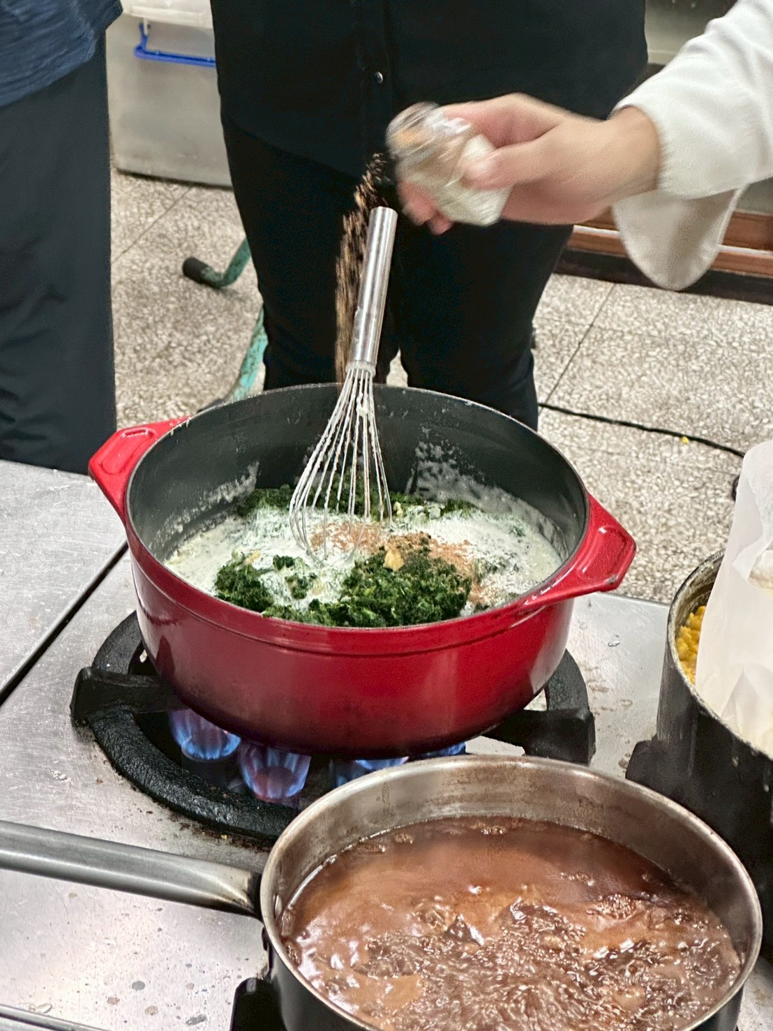 菠菜中加入奶油麵粉可以吸水分