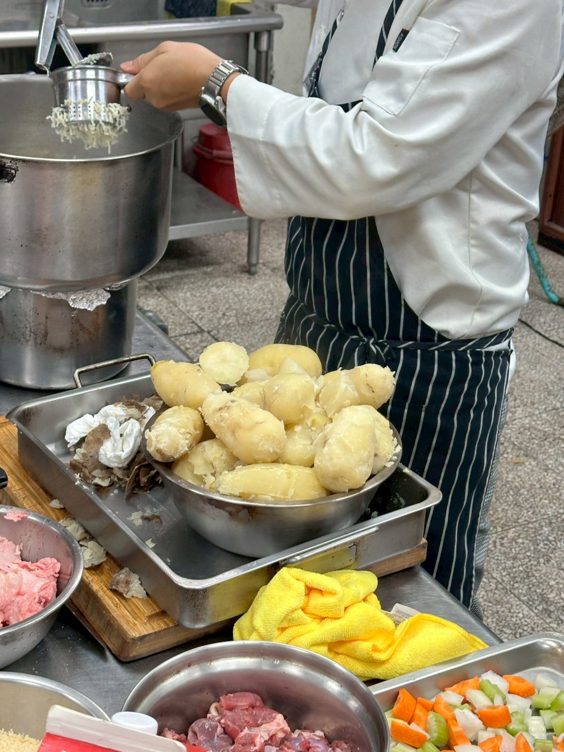 馬鈴薯要熱熱的時候壓碎