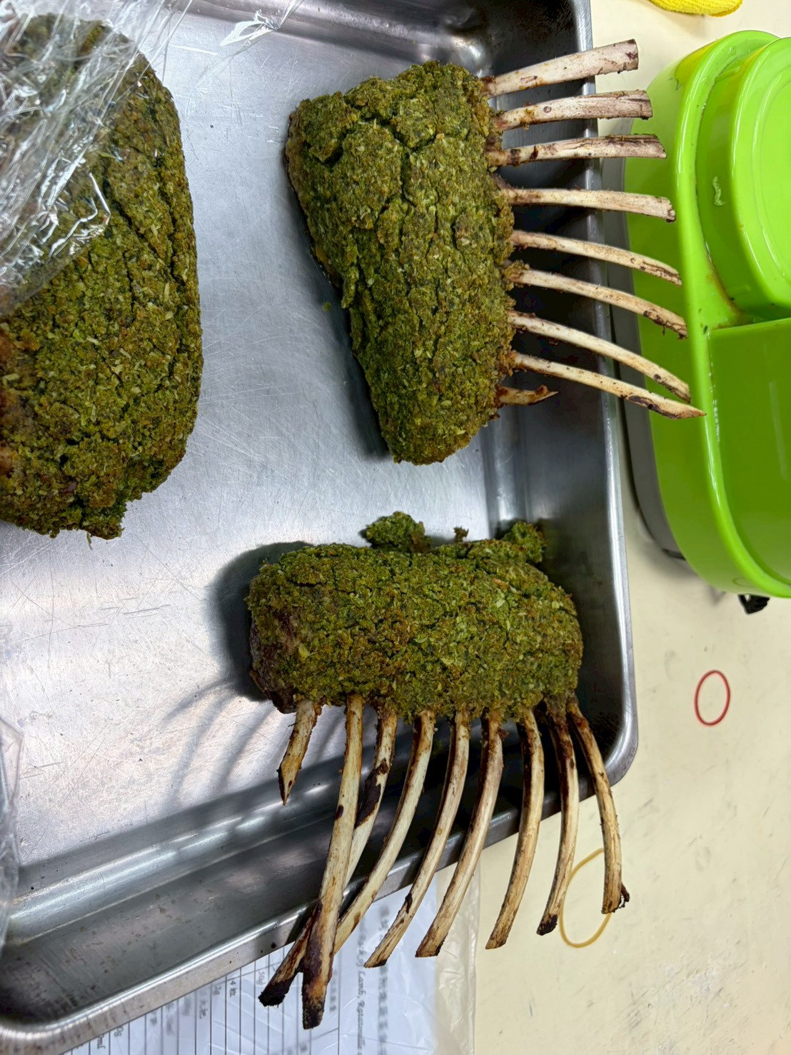 爐烤法羊排附燉蔬菜與安那式洋芋