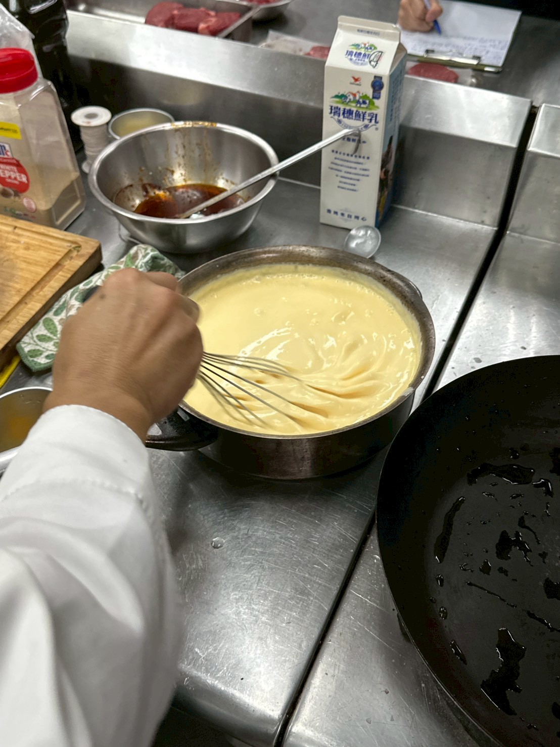 快點攪拌不然變蛋花湯