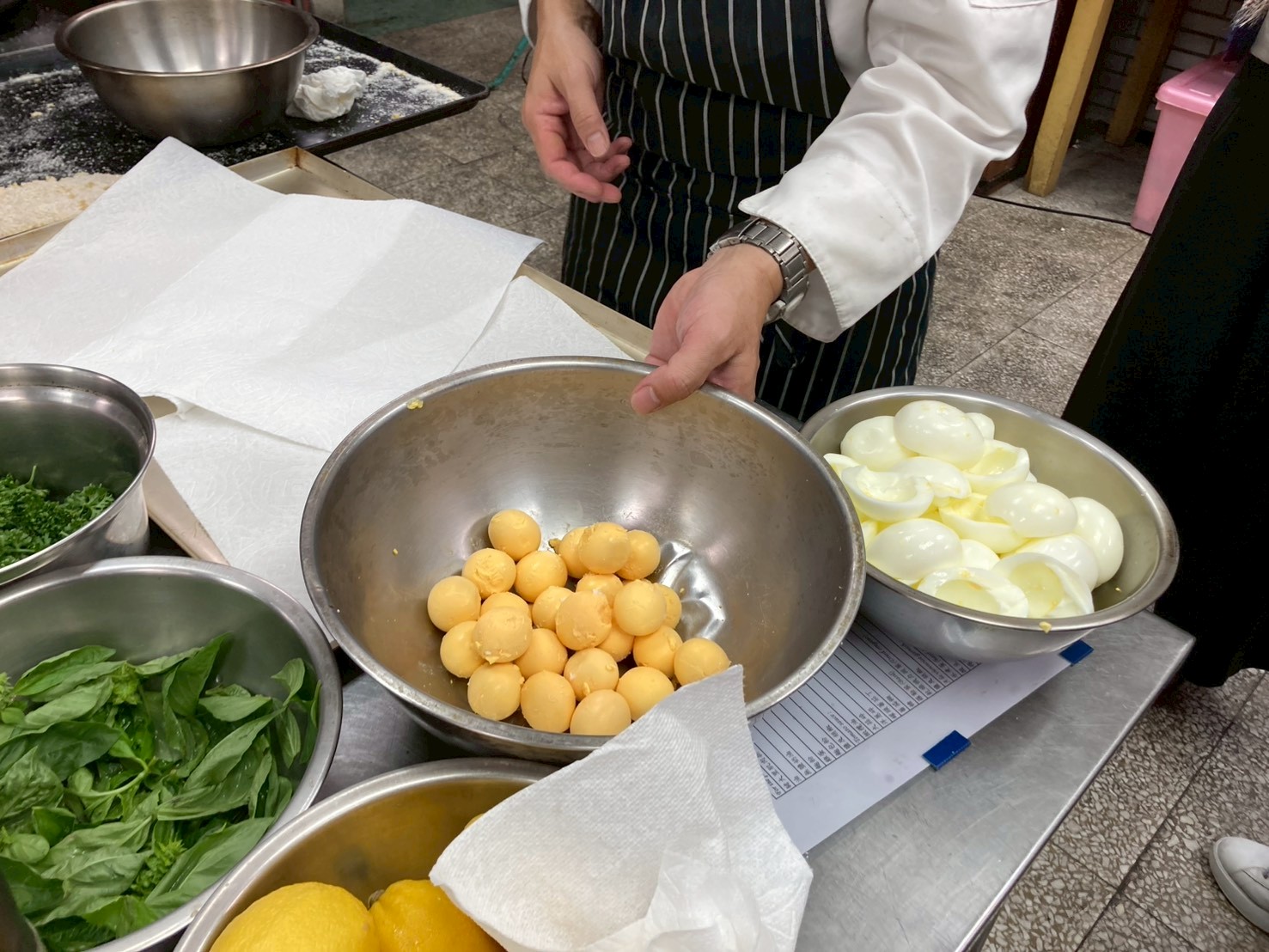 分離蛋黃和蛋白