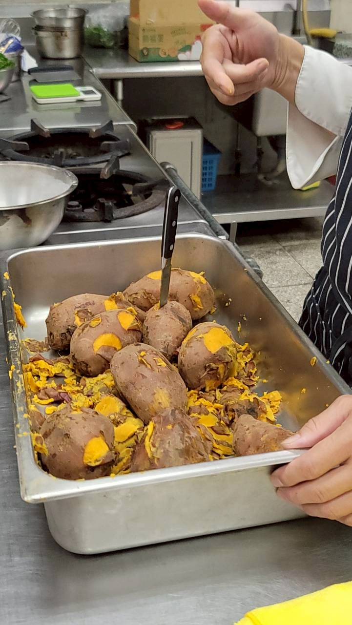 地瓜要煮到刀子可以直接插進去