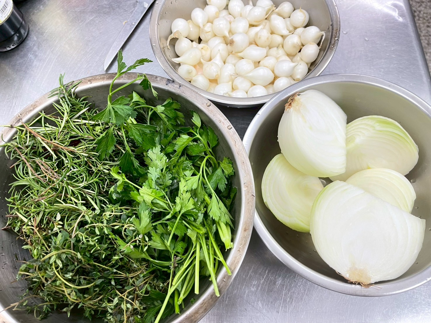 洋蔥迷迭香等配料