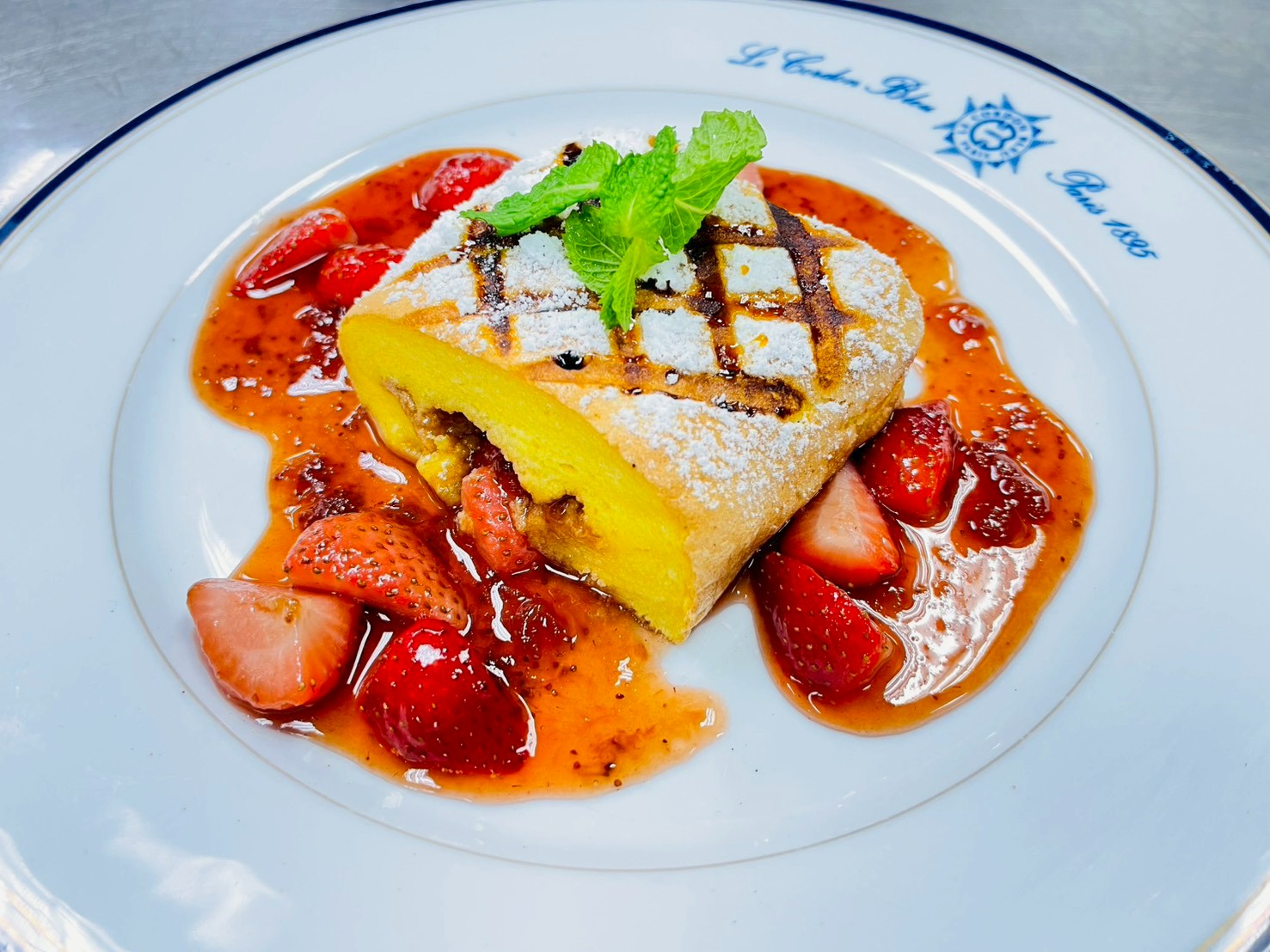 草莓舒芙蕾蛋捲