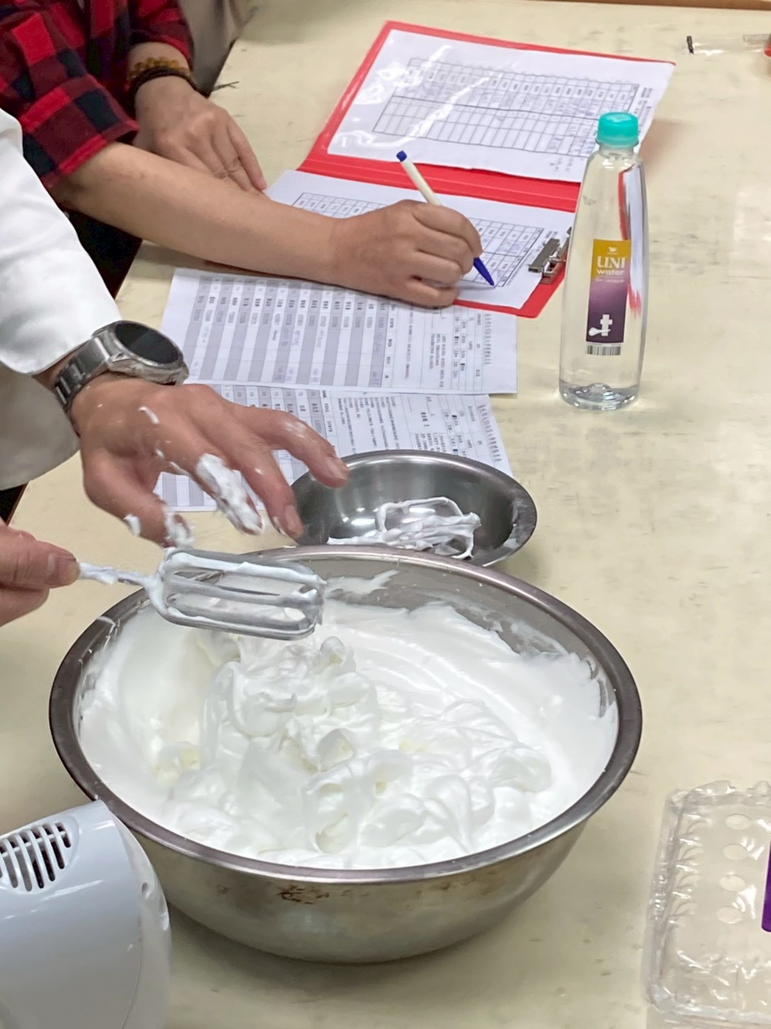 蛋白要打到尖尖的