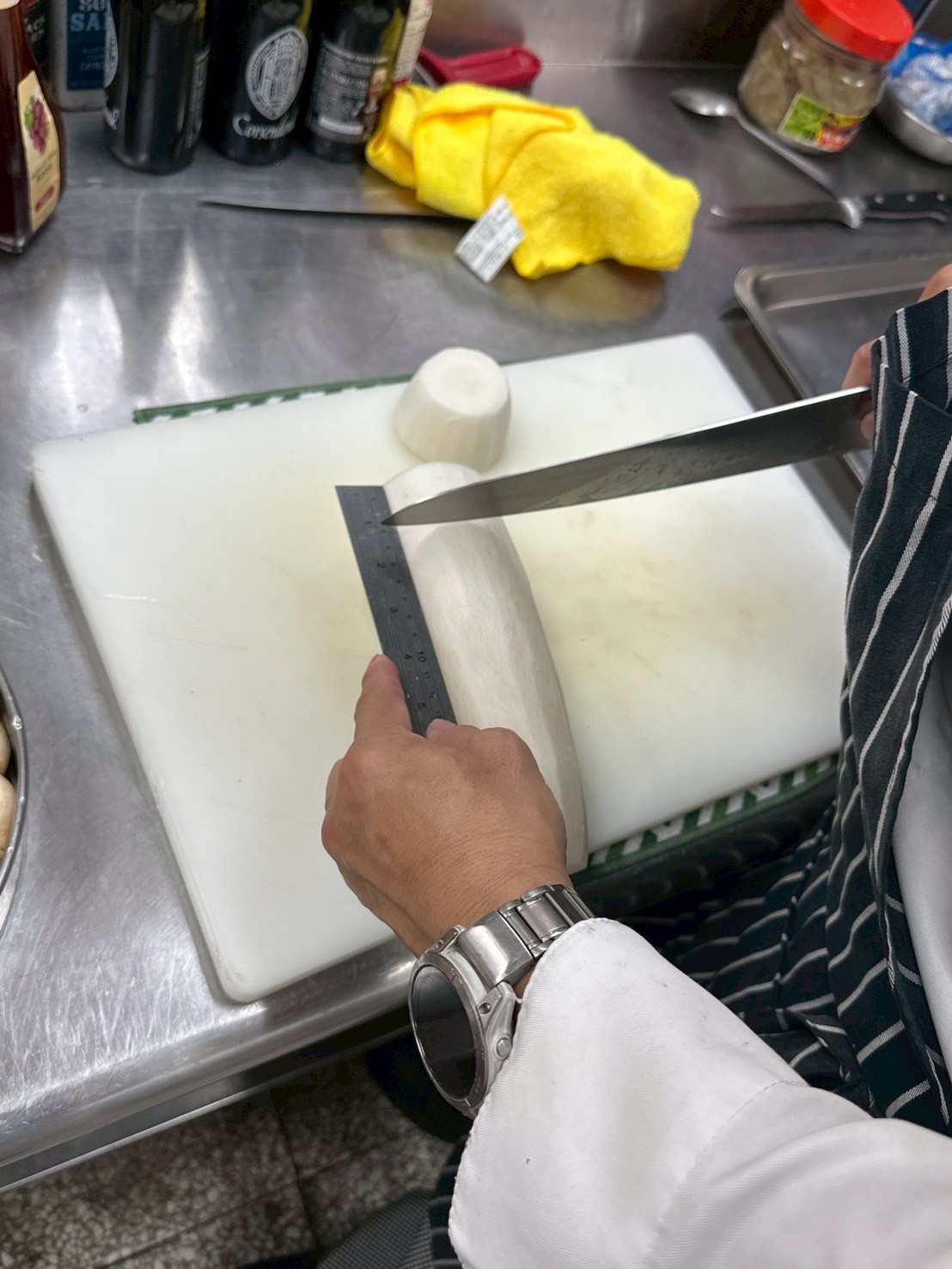 切四公分的白蘿蔔